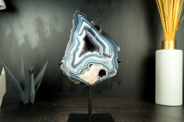Blaue Spitzenachat-Geode, ein blauer und weißer Spitzenachat für Sammler mit Kalzitblüteneinschluss und seltener Formation – 9 Pfund, 13 Zoll.