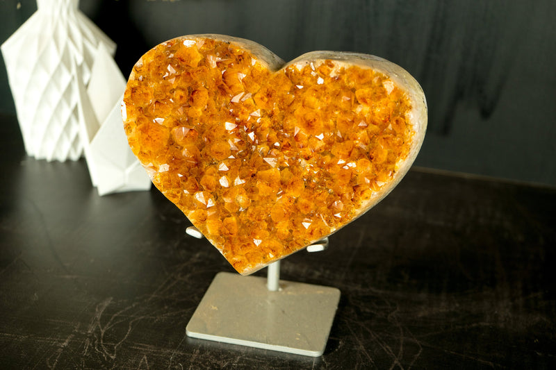 Großes AAA-Citrin-Herz mit hochwertigem goldorangefarbenem Citrin-Druzy