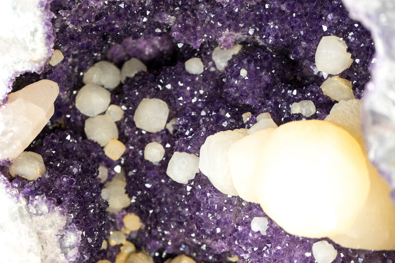 Wunderschöne uruguayische Amethyst-Geode mit seltenem Kalzit und funkelndem violettem Amethyst-Drusenstein, große Größe: 83 lb. - 38 kg