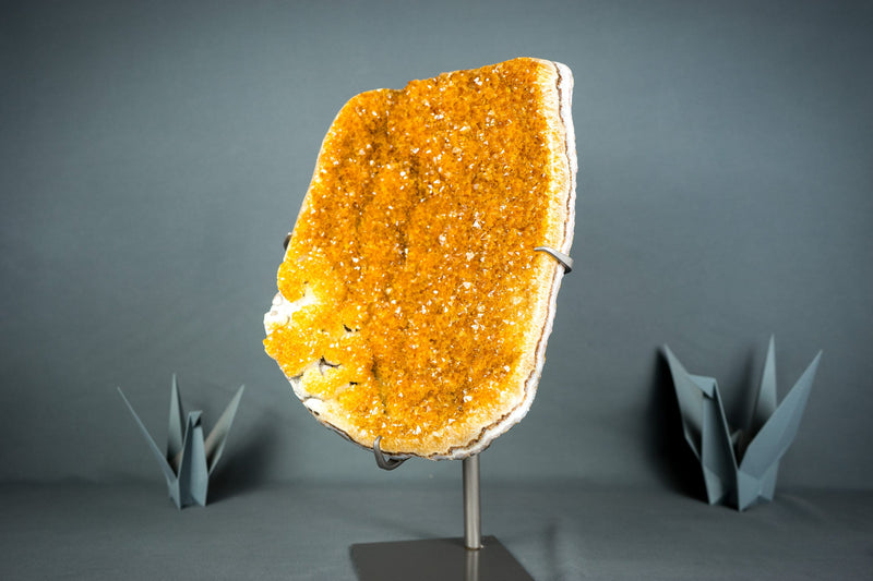 Wunderschöner Imponent Orange Citrin Cluster mit funkelndem Galaxy Citrin Druzy auf Ständer