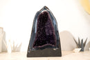 Paar dunkelviolette Amethyst-Geoden auf intakter Matrix aus blauem Spitzenachat