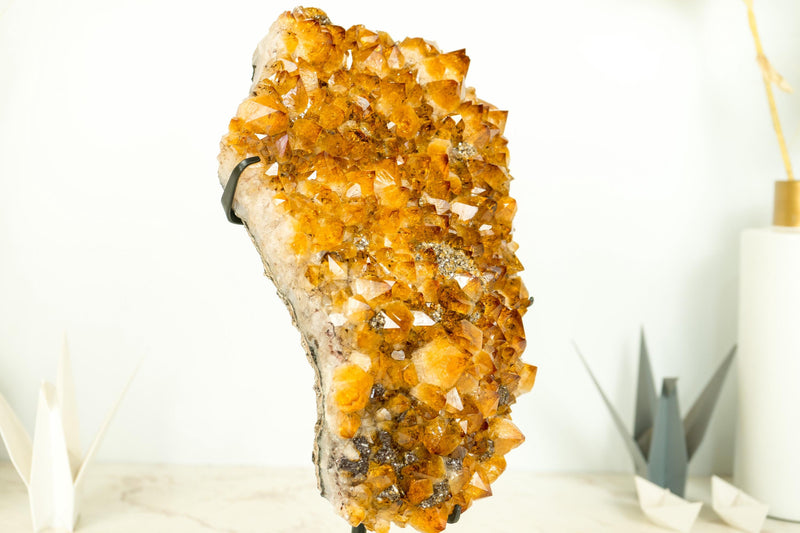 Goldener oranger Citrin-Cluster mit individuellem Ausstellungsständer, AAA-Qualität