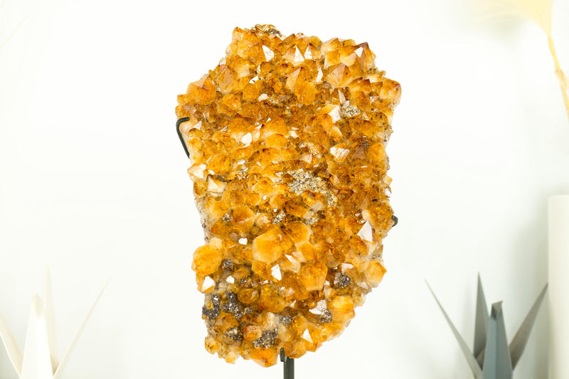 Goldener oranger Citrin-Cluster mit individuellem Ausstellungsständer, AAA-Qualität