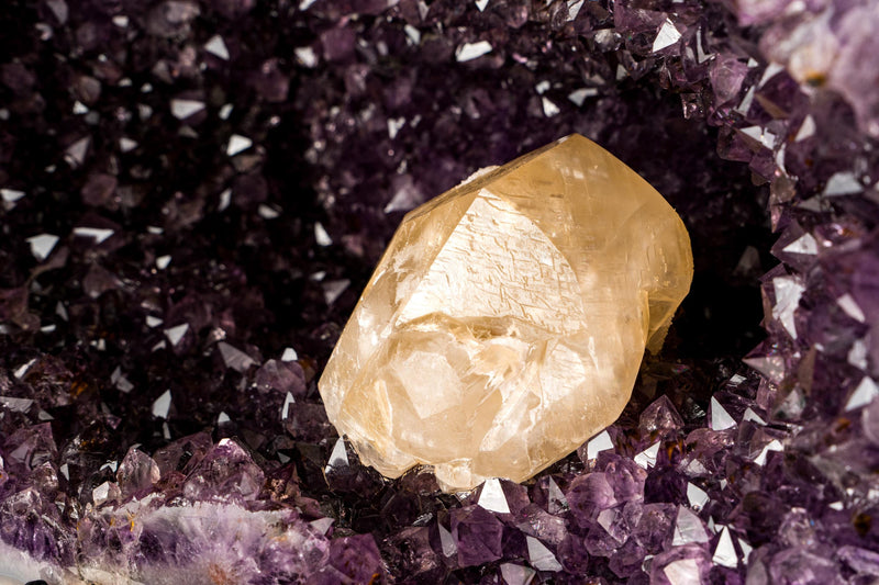 Spectacular Large Amethyst Geode Cave with Deep Purple Druzy and XL Calcite Crystal Inclusion – Statement Geode from Brazil 9.4 Kg 21 lb - E2D Crystals & Minerals