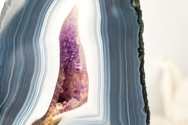 Gallery - Grade Blue & White Lace Agate Geode with Amethyst Druzy – All - Natural, Intact Agate Crystal Specimen (5.6 kg / 12.2 lb) - E2D Crystals & Minerals