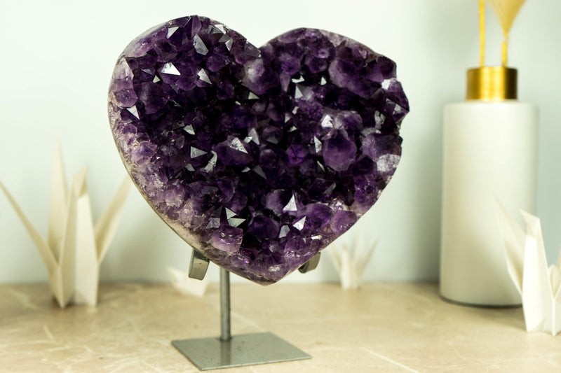 Großes AAA-Amethystherz mit tiefviolettem Amethyst-Druzy