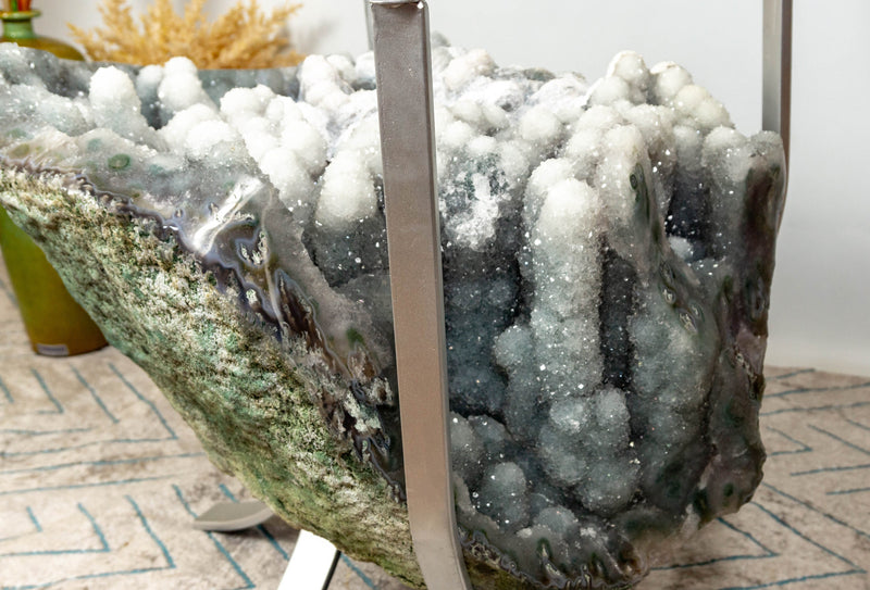Amethysttisch mit seltenen Amethyst-Geoden-Stalaktiten