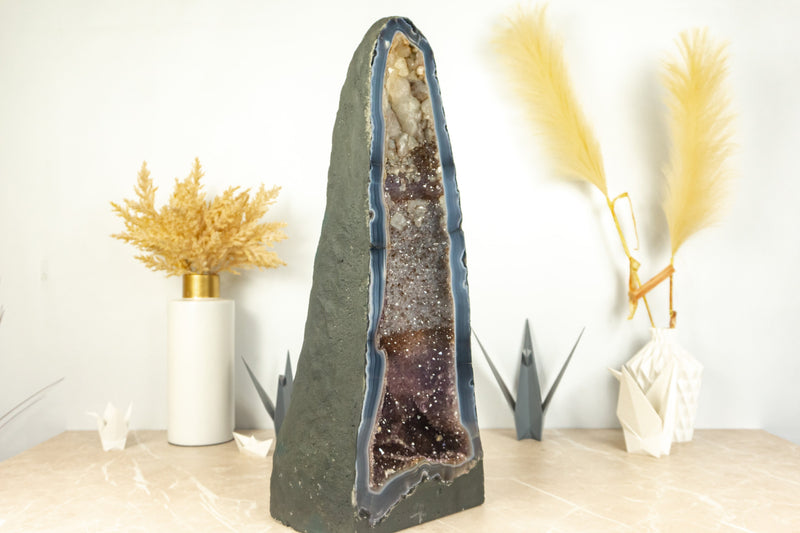 Blaue Spitzenachat-Geode mit Galaxy Druzy und Calcit