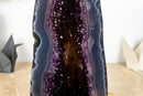 Seltene tiefviolette Amethyst-Geode mit Spitzenachat