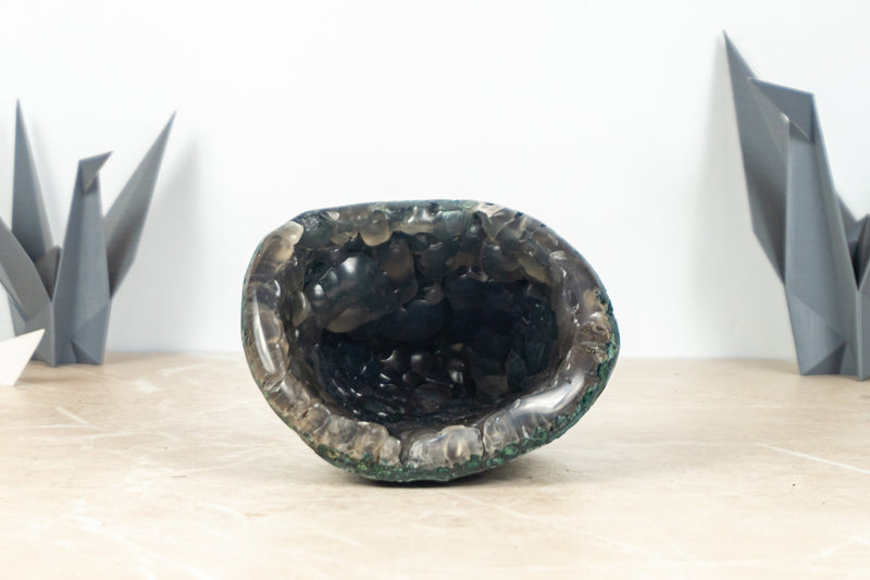 Außergewöhnlich seltener traubenförmiger Chalcedon, geformt in einer Amethyst-Geode