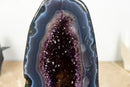Seltene tiefviolette Amethyst-Geode mit Spitzenachat