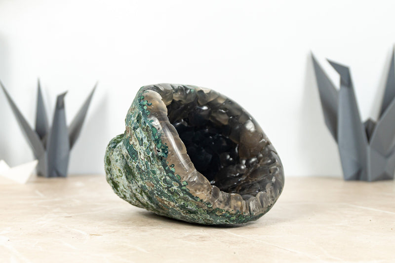 Außergewöhnlich seltener traubenförmiger Chalcedon, geformt in einer Amethyst-Geode