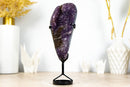 Kleiner violetter Galaxy-Drusen-Amethyst mit goldenem Goethit und gebändertem Achat auf Ständer – 1,0 kg – 2,2 lb