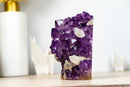 Wunderschöner Amethyst-Cluster mit Kristallkalzit, AA-Tiefviolettqualität, freistehend – 1,8 kg – 3,9 lb