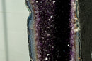 Paar extragroße, extragroße Amethyst-Kathedralgeoden auf Torbogenformation, 65 Zoll hoch, violetter Amethyst, 292 kg – 643 lb