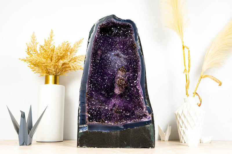 Galaxy Amethyst Geode Kathedrale mit seltener goldener Goethit Blume Rosette, natürlich 21 kg - 45,5 Pfund