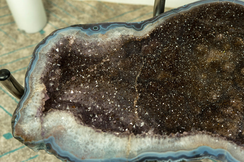 Galaxy Amethyst mit gebänderter Achat-Geode, Beistelltisch