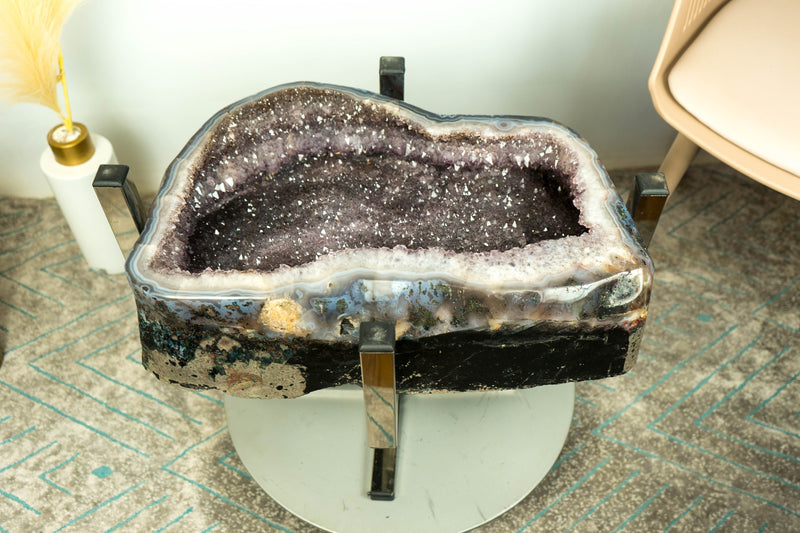 Einmaliger Galaxy Amethyst Geode Beistelltisch auf handgefertigtem Inox-Sockel