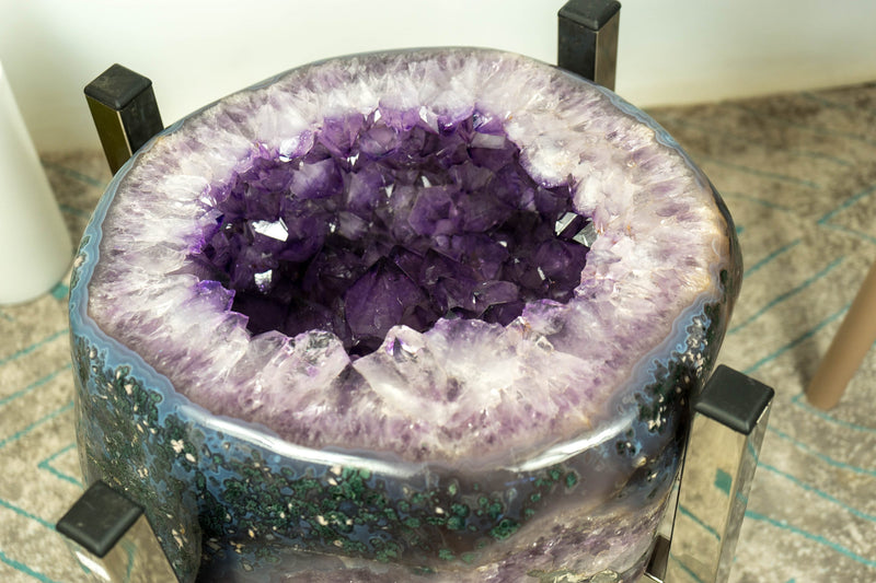 Amethyst mit Moosachat-Geode, Beistelltisch oder Couchtisch