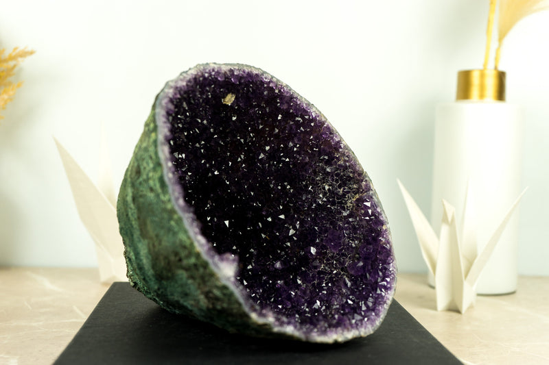 Alle natürlichen Amethyst Geode Höhle mit tief lila Galaxy Amethyst Druzy