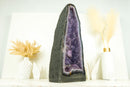Hohe Kathedrale aus Spitzenachat-Geode mit lavendel-violettem Galaxie-Amethyst und Blumenrosette