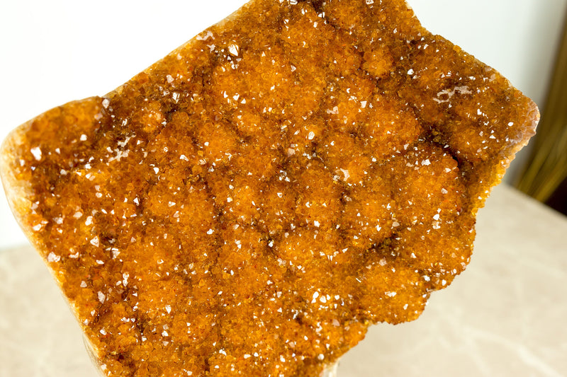 Tieforange Citrin mit Stalaktitenblüte und Cognac-Orange Citrin Druzy