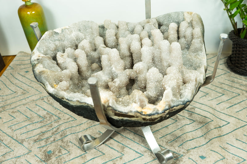 Seltener Couchtisch mit Stalaktit-Amethyst-Geode, handgefertigtem Sockel und extragroßem Amethyst-Kristall-Stalaktit
