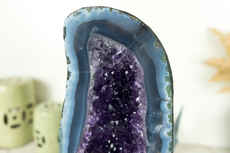 Wunderschöner blauer Spitzenachat mit tiefvioletter Amethystgeode