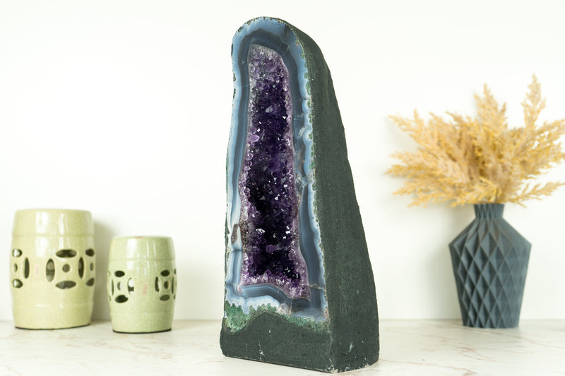 Wunderschöner blauer Spitzenachat mit tiefvioletter Amethystgeode