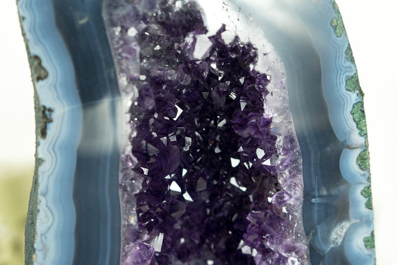 Wunderschöner blauer Spitzenachat mit tiefvioletter Amethystgeode