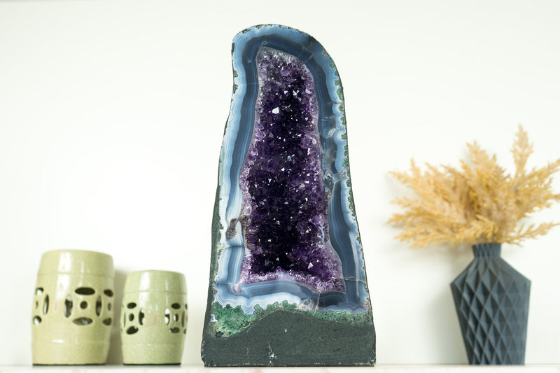 Wunderschöner blauer Spitzenachat mit tiefvioletter Amethystgeode
