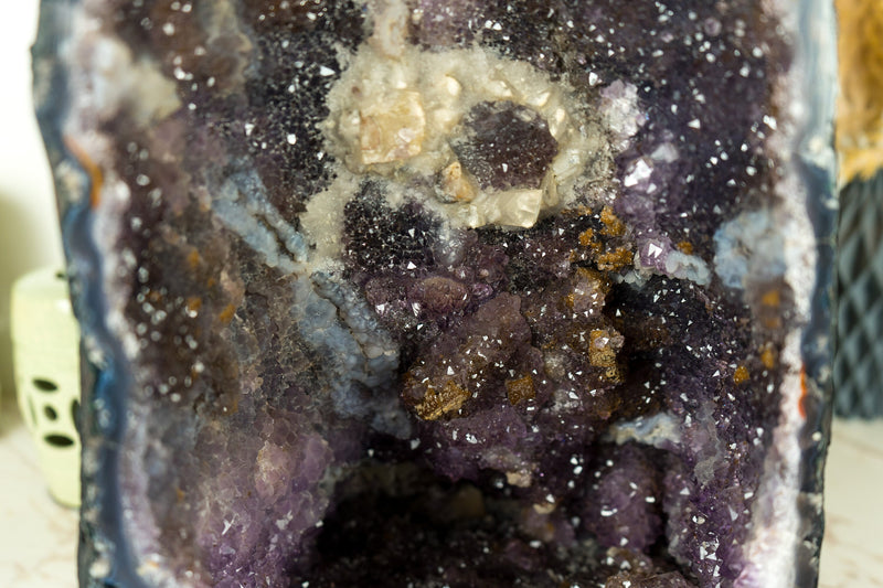 Galaxy Amethyst Geode Kathedrale mit Zucker Druzy und seltenen Einschlüssen, natürlich