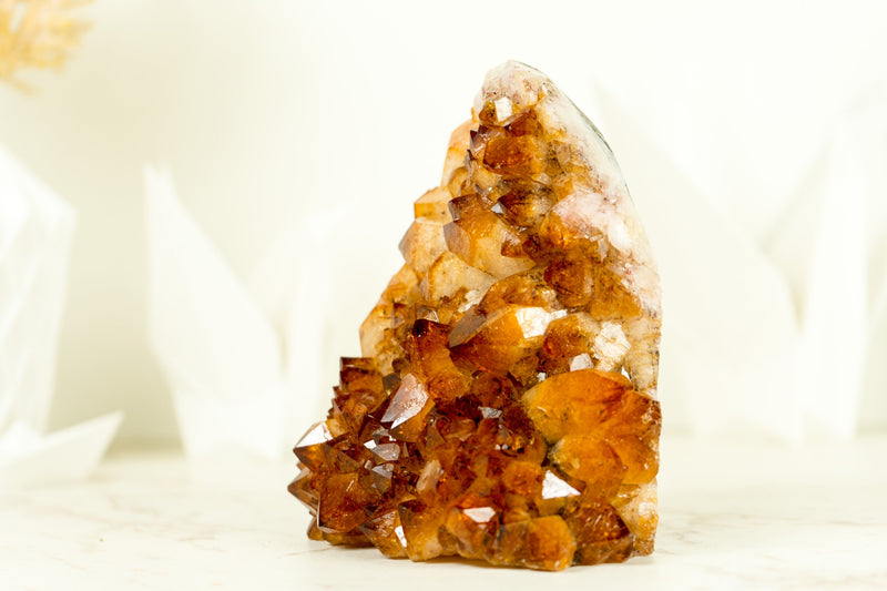 Citrin-Kristallcluster mit AAA-goldorangefarbenem Citrin-Drusen, freistehend