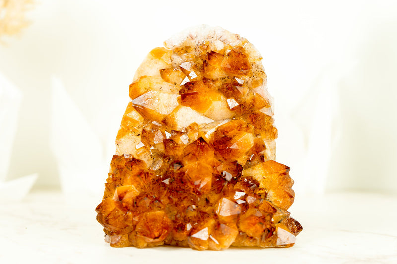 Citrin-Kristallcluster mit AAA-goldorangefarbenem Citrin-Drusen, freistehend