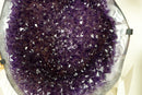Spektakulärer großer Amethyst-Geodencluster mit violettem Galaxie-Drusenstein und poliertem Achatrand