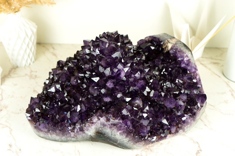 Weltklasse-Amethyst-Geodenblume, extragroß, freistehend, mit dunkelviolettem AAA-Amethyst-Drusenstein