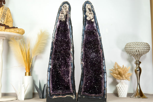 Fantastisches Paar Amethyst-Kathedralgeoden, mit Spitzenachat, violettem Amethyst und Calcit, große und hohe Geode