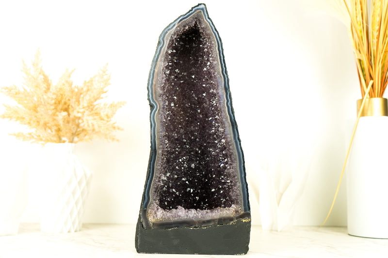 Natürliche blaue Spitzenachat-Geode mit funkelndem Lavendel-Amethyst