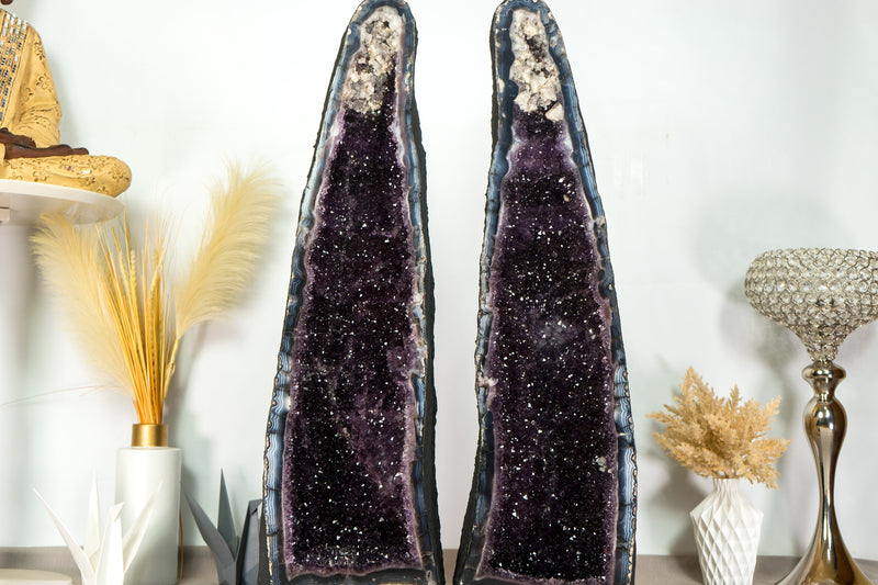 Fantastisches Paar Amethyst-Kathedralgeoden, mit Spitzenachat, violettem Amethyst und Calcit, große und hohe Geode