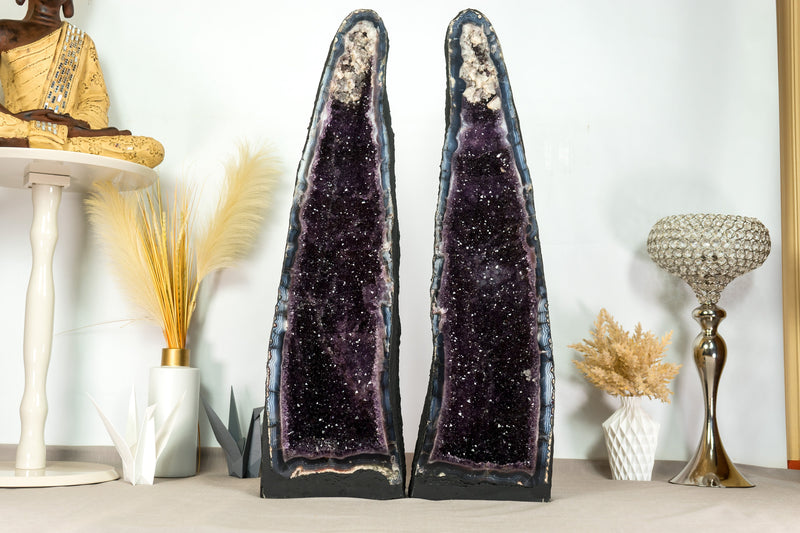 Fantastisches Paar Amethyst-Kathedralgeoden, mit Spitzenachat, violettem Amethyst und Calcit, große und hohe Geode