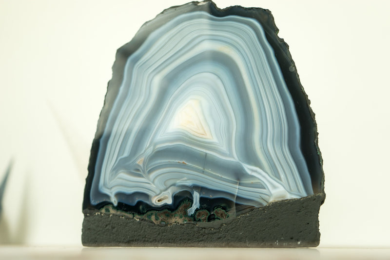 Lace Agate Geode Self Standing - Natural Blue Banded Agate Geode - 3.1 Kg - 6.7 lb