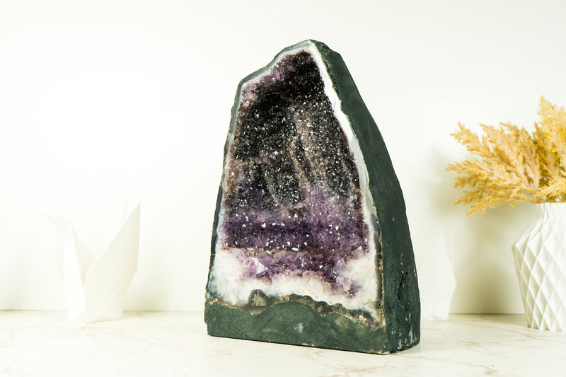 Natürliche Galaxy Amethyst Geode mit seltenem zweifarbigen Amethyst Druzy und blau gebändertem Achat