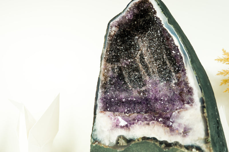 Natürliche Galaxy Amethyst Geode mit seltenem zweifarbigen Amethyst Druzy und blau gebändertem Achat