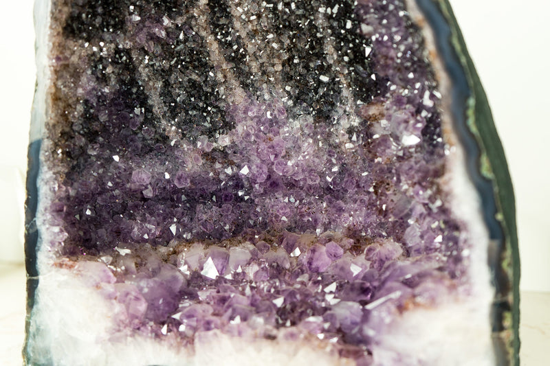 Natürliche Galaxy Amethyst Geode mit seltenem zweifarbigen Amethyst Druzy und blau gebändertem Achat
