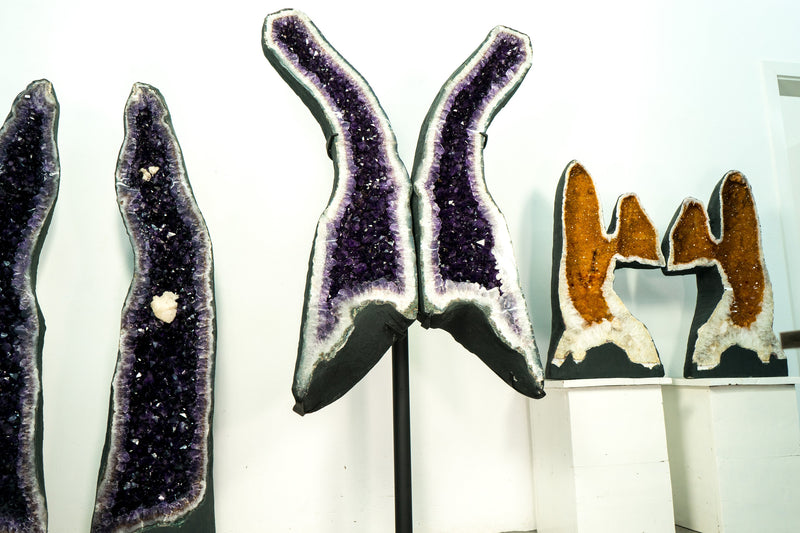 Riesige 6,4 Fuß tiefviolette Amethyst-Geodenflügel